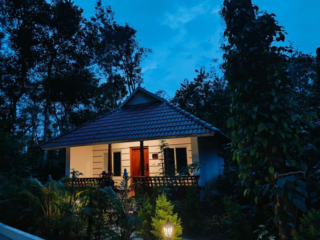 Coorg Orange Blossom Resort And Spa Suntikoppa Exterior foto